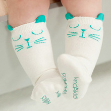 Детские носки унисекс, милые хлопковые нескользящие носки до колена с милым принтом кошки для младенцев, детские зимние носки, T0176 2024 - купить недорого