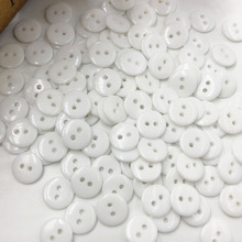 50/100 pcs branco novo 13mm 2 buracos botão de plástico/lotes de costura mix-frete grátis pts8 2024 - compre barato