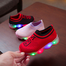 Zapatillas deportivas de malla con luz Led para niños y niñas, zapatos infantiles luminosos, baloncesto para correr, exteriores, 19Jul11 2024 - compra barato