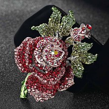 Ramo de broches de flor rosa para mujer, broche inusuales, Pin de diamante de imitación, brochas de boda 2024 - compra barato