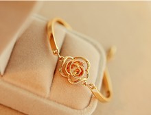 2019Fashion gold Flower Heart Bracelet Top Quality open bracelet cute yellow flower bracelet jewelry for female birthday gift 2024 - buy cheap