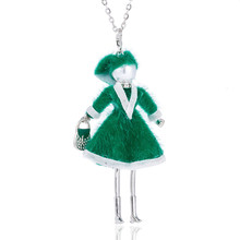 Colar de pingente de boneca verde feito à mão, vestido verde, corrente de prata, corrente longa, jóias statement para mulheres, para festa de natal 2024 - compre barato