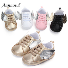 Обувь для новорожденных мальчиков, модная тренировочная обувь для младенца-девочки 1 год, мягкая подошва, Детские теннисные кроссовки с крыльями 2024 - купить недорого