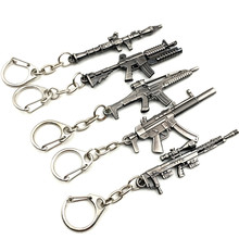 Cf модель пистолета брелок винтажные из металлического сплава брелок держатель для ключей для игрока Подарочная подвеска CSGO брелок 2024 - купить недорого