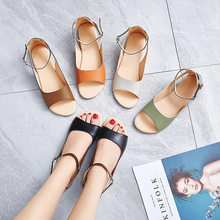 Sandálias de verão femininas, plus size 43, rasteirinhas casuais femininas, sapatos peep toe, slip-on, tira de tornozelo, calçado sólido 2024 - compre barato