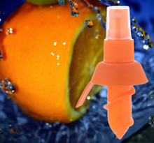 2018 2Pcs/set Creative Fruit Juice Kitchen Cooking Tools Gadgets Lemon Sprayer Fruit Juice 3 Colors 5ZCF115 2024 - buy cheap