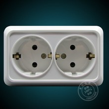 Certificada pela CE 16A dois instalados no padrão Europeu tomada de estilo Europeu rodada dupla pin soquete 2 Tomada de Parede
