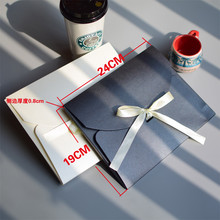 200 шт./лот 24 см x 19 см x 0,8 см бежевый/черный конверт Подарочная коробка бумажный Карманный пакет платок шелковый шарф упаковочные коробки 2024 - купить недорого