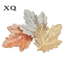 XQ Free shipping Fashion trichromatic maple leaf brooch The new unique popular banquet 2024 - buy cheap