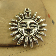 10pcs/lot Antique Bronze vintage metal  Dark Souls Solaire Of Astora Sun Charm Pendant for Diy Necklace Jewelry Making 2024 - buy cheap