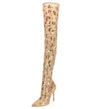 Женские облегающие сапоги выше колена, демисезонные золотистые сапоги на шпильке с блестками, заостренным носком, молнией сзади 2024 - купить недорого