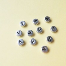 High Quality Silver Letter Beads 500pcs/Lot 4*7MM Single Initial Alphabet V Jewelry Beads Acrlic Character Bracelet Spacer Beads 2024 - buy cheap