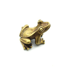 Pingente edc de sapo de bronze, mini desenhos animados, ferramentas de pingente, equipamento de acampamento, ornamentos de mesa, presentes da sorte, 1 peça 2024 - compre barato