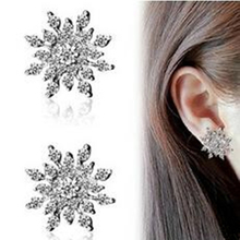 E0104 Fashion Jewelry Snow Flake Design Crystal Stud Earrings For Women Shining Rhinestone Flolwer Stud Earrings Wedding Jewelry 2024 - buy cheap