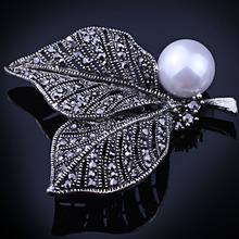 Blucome White Imitation Pearl Brooches Jewelry Antique silver color vintage flower brooch pins women's party hijab Accessory 2024 - купить недорого