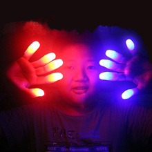 10 шт. Забавные милые светодиодные светящиеся пальчиковые пальцы мигающие игрушки для фокуса реквизит для Хэллоуина товары для вечеринки случайные цвета 2024 - купить недорого