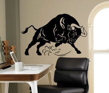 Vinilo adhesivo decorativo para dormitorio, decoración creativa de Corria y Toro enfadado, Mural de pared con patrón de toro enfadado, arte para el hogar, Y-975 2024 - compra barato
