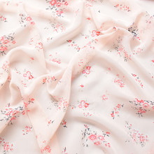 Tecido de chiffon de impressão floral pequeno rosa de alta qualidade com 145cm de largura para vestido de verão, pano de bebê, cortina, material de cama metro 2024 - compre barato