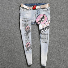 Размера плюс 25-31! Летние облегающие джинсы с блестками и бисером для женщин, повседневные женские джинсы, женские рваные брюки 2024 - купить недорого