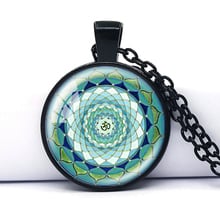 Collar con diseño de flor de Mandala de la India, gargantilla de cristal con imagen Zen, símbolo OM de budismo, color plateado, nuevo 2024 - compra barato