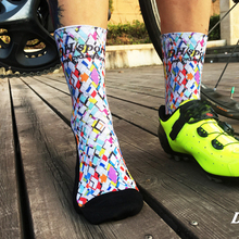Dh esportes nova impressão marca profissional meias de ciclismo respirável bicicleta esportes meias ao ar livre wearproof mountain bike meias 2024 - compre barato
