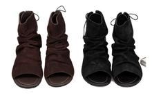 Sandália masculina de couro legítimo, sapatos casuais de verão para homens, sapatos baixos, laços cruzados, mocassim plissado 2024 - compre barato