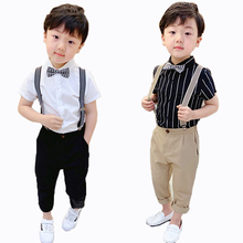 Весенне-летние детские комплекты одежды на бретелях для выступлений платье для мальчиков костюм в британском стиле рубашки с короткими рукавами для мальчиков, комплект со штанами 2024 - купить недорого