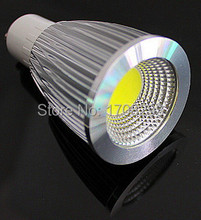 DHL100pcs gu10 COB Светодиодный прожектор 6 Вт алюминиевый (черный или серебристый) + пластиковая база e27 лампа AC85 ~ 265V внутренний свет UL CE ROHS 2024 - купить недорого