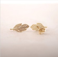 Small Wholesale Fall Broken Leaf Stud Earring Gold Silver Rose Gold Color Available Women Girl Leaves Earrings Gift Jewelry 2024 - buy cheap