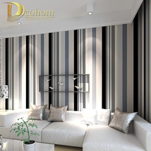 Negro moderno blanco y gris rayas verticales papel TV habitación de papel decoración de la pared de rayado Simple papel de pared R295 2024 - compra barato