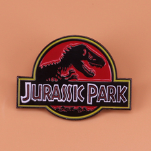 Pin esmaltado de Parque Jurásico para hombre y mujer, broche de dinosaurio, insignia de raptor, joyería de animal de horror, camisas, chaqueta, accesorios, regalos 2024 - compra barato
