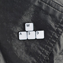 WASD заколки для клавиатуры, компьютерные геймерские значки, броши, ювелирные изделия, джинсовые куртки, блузка, рюкзак, аксессуары, подарки 2024 - купить недорого
