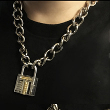 Gargantilla de cadena de Metal Unisex para hombre y mujer, Collar mecánico Steampunk transparente con cerradura cuadrada y llave 2024 - compra barato