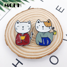 Broche de esmalte de gato de Kimono de dibujos animados japoneses creativos broche de pareja de animales de aleación insignia camisa bolso Pins accesorios joyería regalos para mujeres 2024 - compra barato