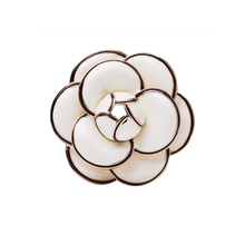 Enamel Camellia Flower Pins Brooches For Women 2016 Broches Jewelry Fashion/Boutonniere/Bijuteria Feminina/Jewelery/Broche Fleur 2024 - buy cheap