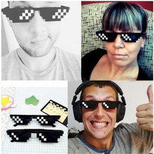 Gafas de sol MLG pixeladas para niños, juguetes Thug Life Deal with It, gafas de fiesta, gafas de mosaico Vintage, traje Punk Rave, juguete antiestrés 2024 - compra barato