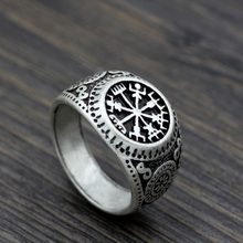 Youe-anillo con amuleto mágico Estilo nórdico para hombre, Triskele, Helm of Awe, aegishjalur, Futhark, Vikingo, rúnico, tamaño 10 2024 - compra barato