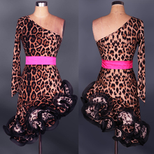Костюм для латинских танцев, сексуальное леопардовое платье из спандекса с одним рукавом для латинских танцев, платья для латинских танцев, S-4XL 2024 - купить недорого