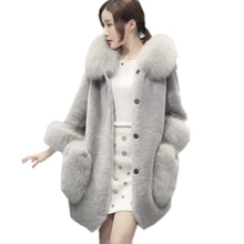Пальто из искусственного меха, женская утепленная однобортная куртка с воротником из искусственного меха и капюшоном, длинная верхняя одежда, Женская Повседневная куртка из искусственного меха FP1664 2024 - купить недорого