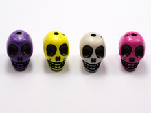 25 Mixed Cor Acrílico Halloween Gothic Skull Beads Encantos 18mm 2024 - compre barato