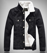 Зимние джинсовые куртки мужские черные тонкие толстые овечья шерсть модные длинные рукава с отложным воротником повседневные мужские пальто с карманами 2024 - купить недорого