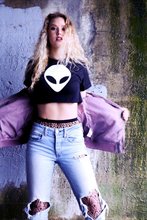 Sugarbaby-Top corto de Alien, ropa de Festival de música, Camiseta corta de moda, camiseta de Alien, camisetas de alta calidad 2024 - compra barato