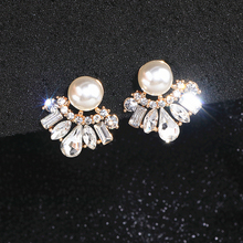 New Shiny Irregular Crystal Stud Earrings For Women Charming Gold Color Imitation Pearl Earrings Fashion Jewelry Brincos WX215 2024 - buy cheap