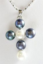 Collar con colgante de Cruz de perlas blancas y negras, elegante, de varios colores 2024 - compra barato