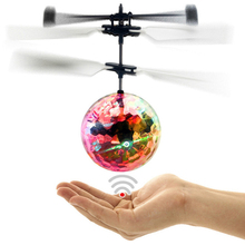 Mini pelota voladora con Sensor inteligente y luz intermitente de fútbol para niños, juguete con luz de 6LED, regalo para chico 2024 - compra barato
