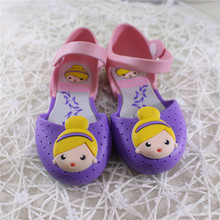 Sandalias de verano para niñas, zuecos transpirables de dibujos animados de princesa, de suela suave, 14-16,5 cm 2024 - compra barato