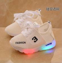 Новинка лета 2019 детская спортивная обувь с подсветкой сетчатая обувь с сеткой дышащая повседневная обувь спортивные сандалии для мальчиков и девочек 2024 - купить недорого