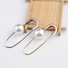 1PC Chic Charm Simulated Pearl Brooch Pin For Women Korean Safety Piercing Lapel Pin Suit Collar Rhinestone Pin Brooches Jewelry 2024 - buy cheap