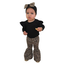 Комплект одежды для маленьких девочек, костюм из 2 предметов топы для маленьких девочек, футболка леопардовые расклешенные штаны комплект из 2 предметов комплекты одежды для детей 2024 - купить недорого