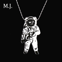 Collares con colgante de astronauta de madera para hombre, cadena larga, collar de astronomía, joyería, regalo 2024 - compra barato